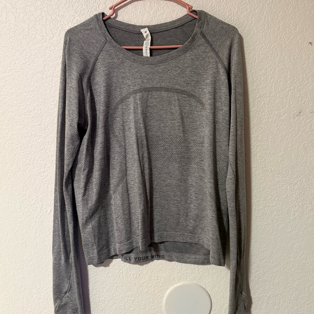 lululemon athletica Heather Gray Long Sleeve Top